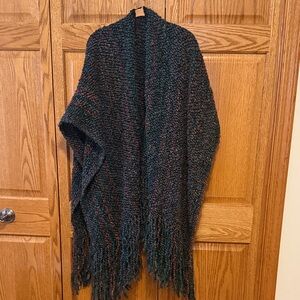 Cozy Multicolor Knit Shawl with Fringe